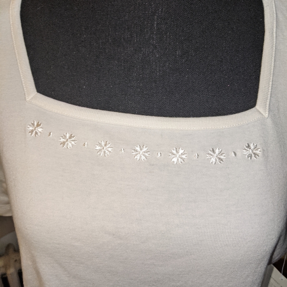 💫"HOST PICK💫NWT  LIZ CLAIBORNE TOP - Picture 2 of 2